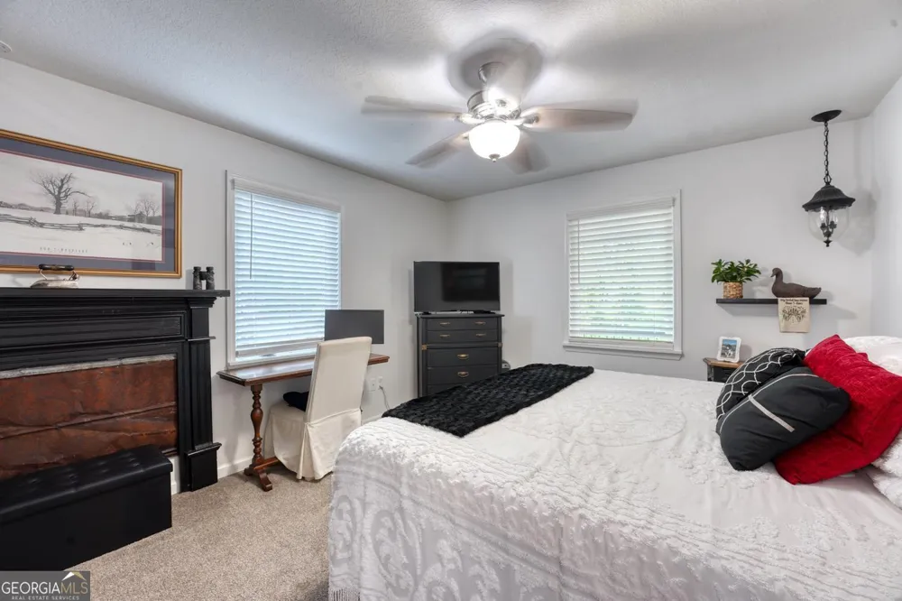 33 Tusquittee Valley Lane Hayesville, NC 28904