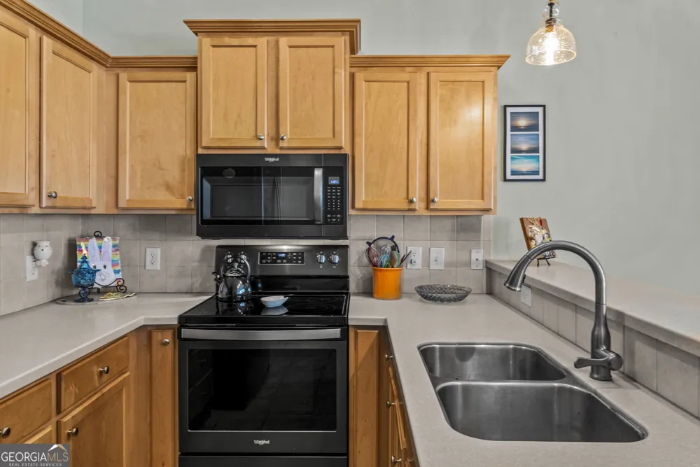 181-H Farriers LN Eatonton, GA 31024