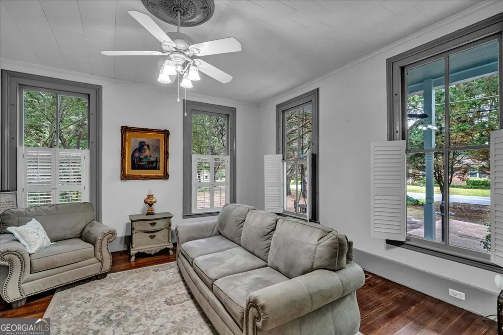 108 Howard ST Byron, GA 31008
