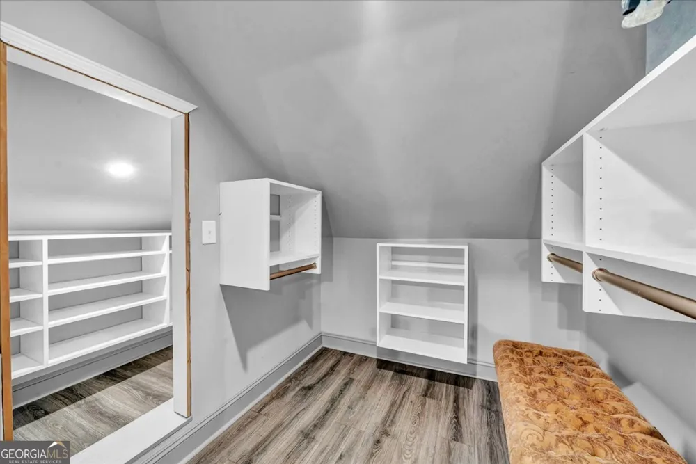 108 Howard ST Byron, GA 31008