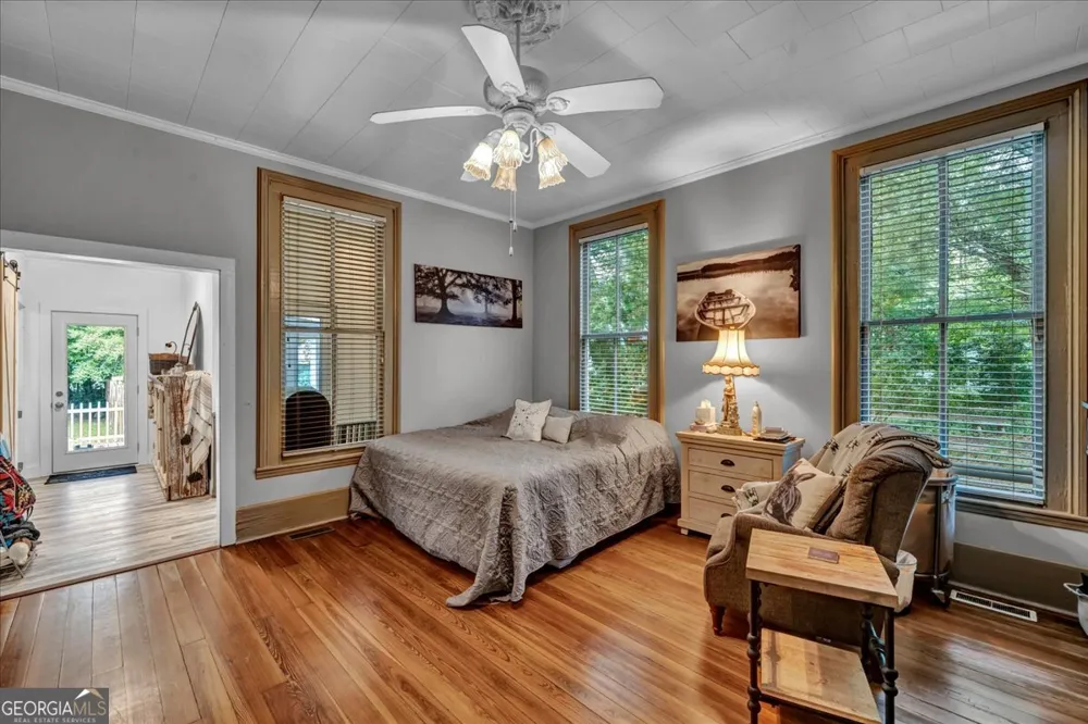 108 Howard ST Byron, GA 31008