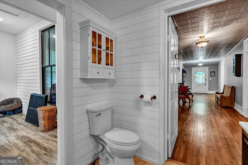 108 Howard ST Byron, GA 31008