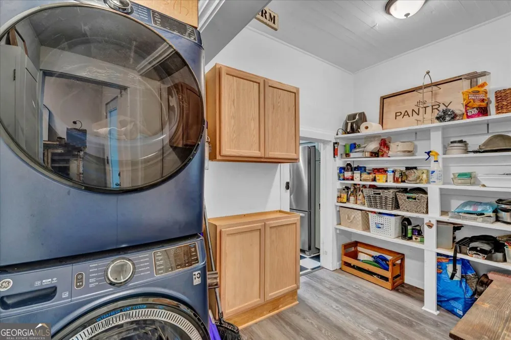 108 Howard ST Byron, GA 31008