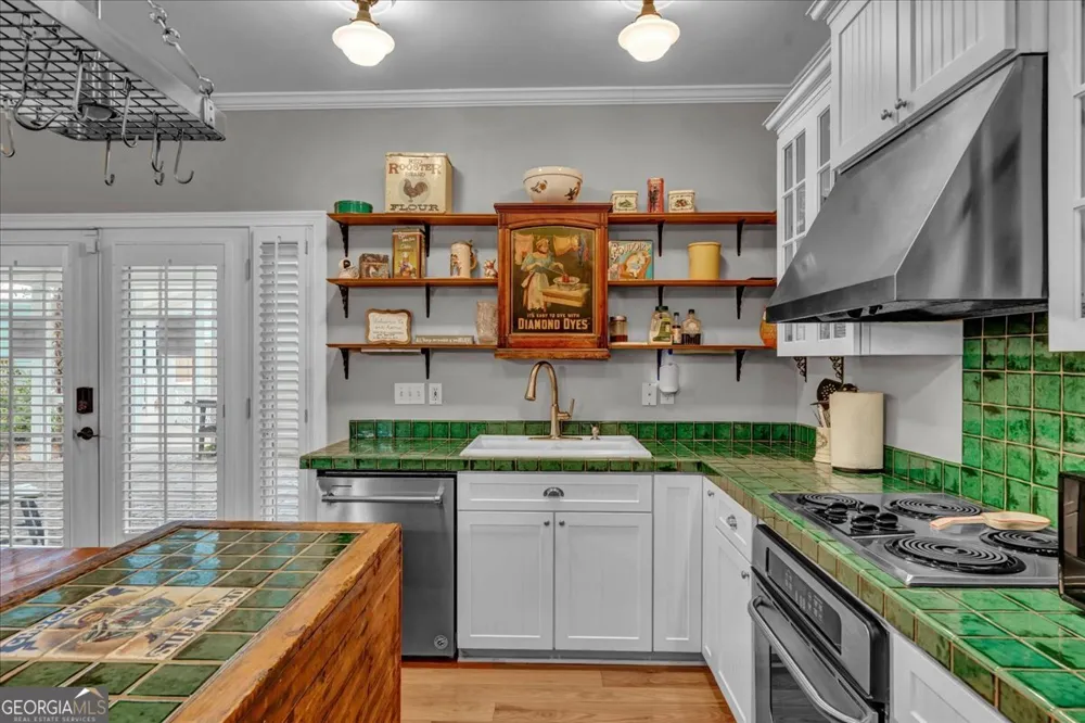 108 Howard ST Byron, GA 31008