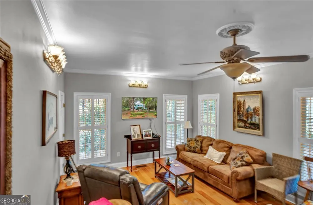 108 Howard ST Byron, GA 31008