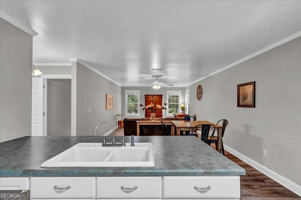 108 Howard ST Byron, GA 31008