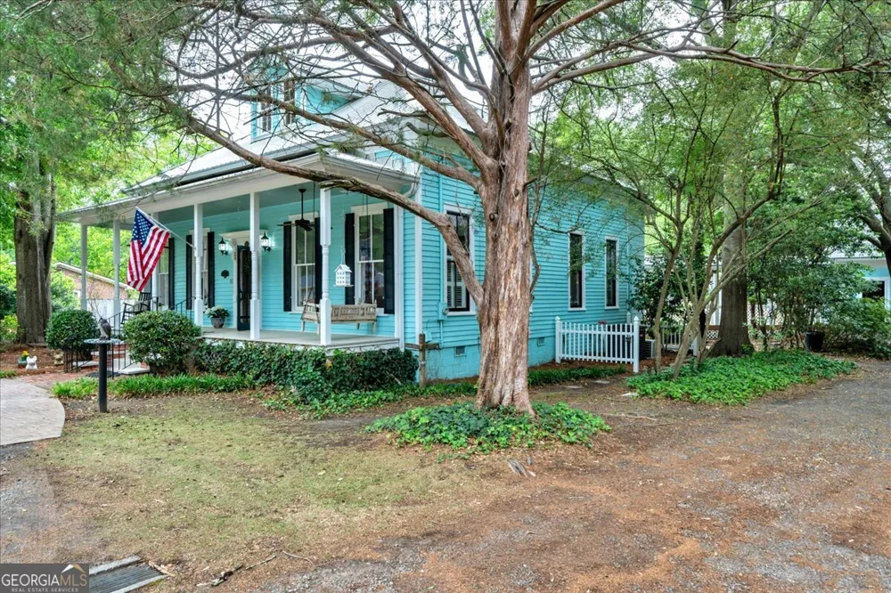 108 Howard ST Byron, GA 31008