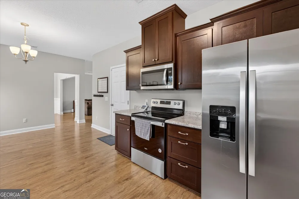 245 Alcott CIR Hinesville, GA 31313