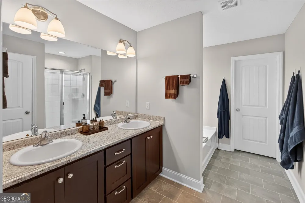 245 Alcott CIR Hinesville, GA 31313