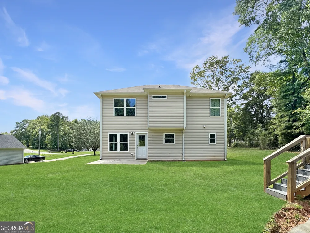160 Deerfield TRCE Barnesville, GA 30204