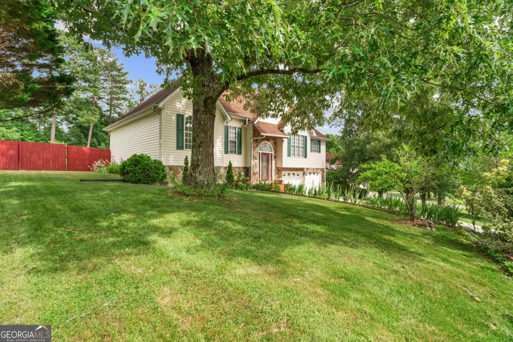 391 Wildwood CIR SE Calhoun, GA 30701