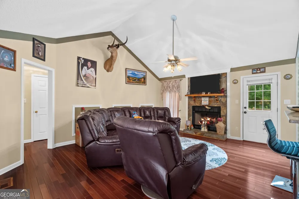 391 Wildwood CIR SE Calhoun, GA 30701
