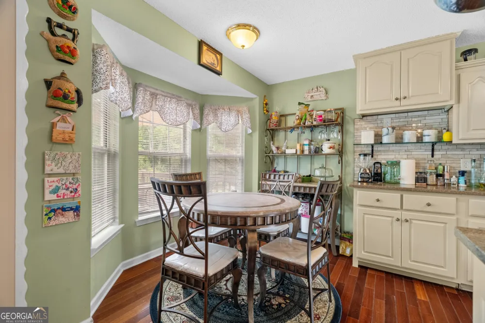 391 Wildwood CIR SE Calhoun, GA 30701
