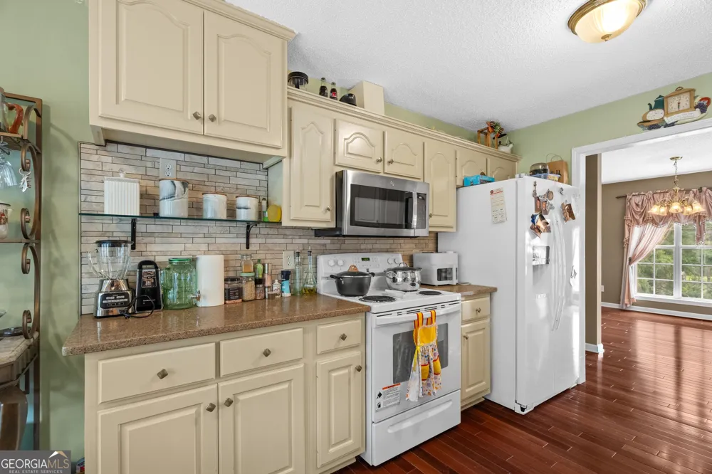 391 Wildwood CIR SE Calhoun, GA 30701