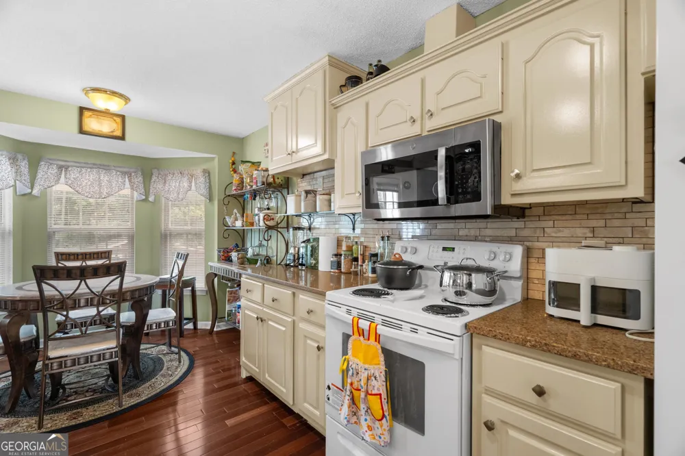 391 Wildwood CIR SE Calhoun, GA 30701