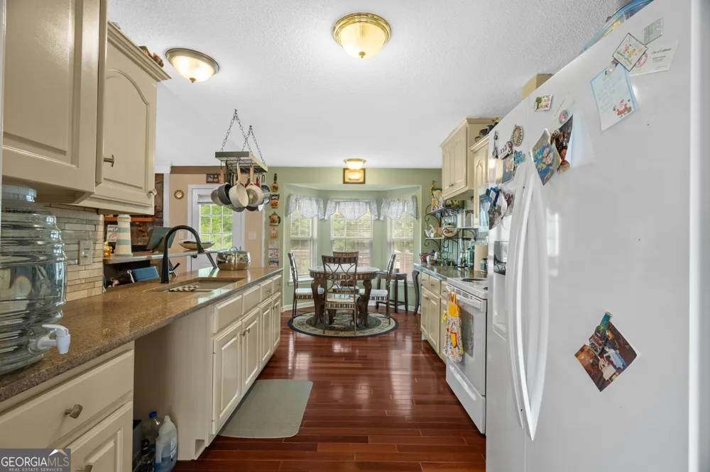 391 Wildwood CIR SE Calhoun, GA 30701