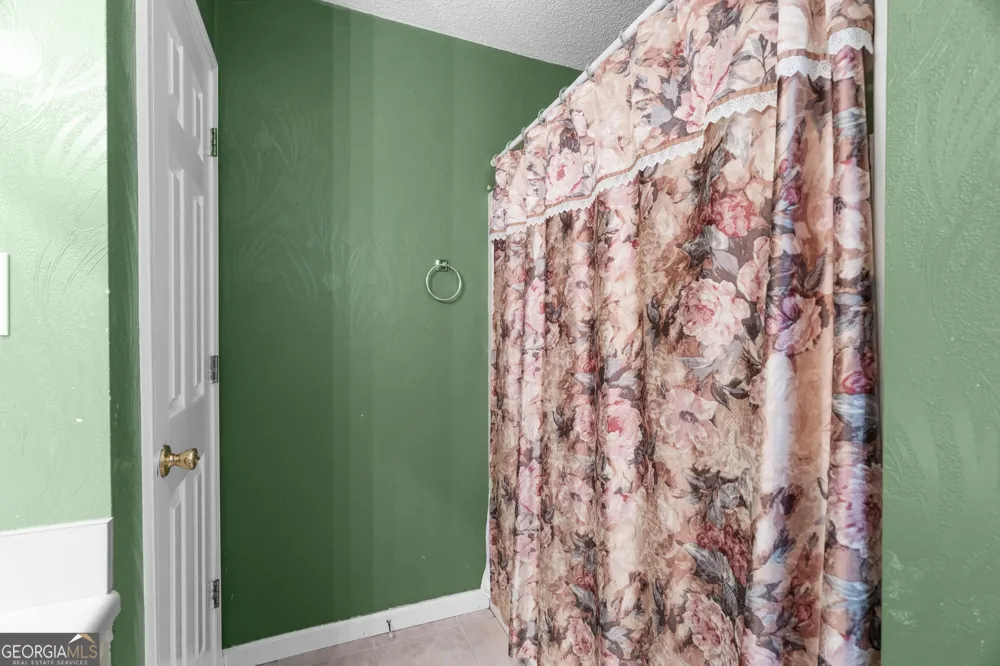 391 Wildwood CIR SE Calhoun, GA 30701