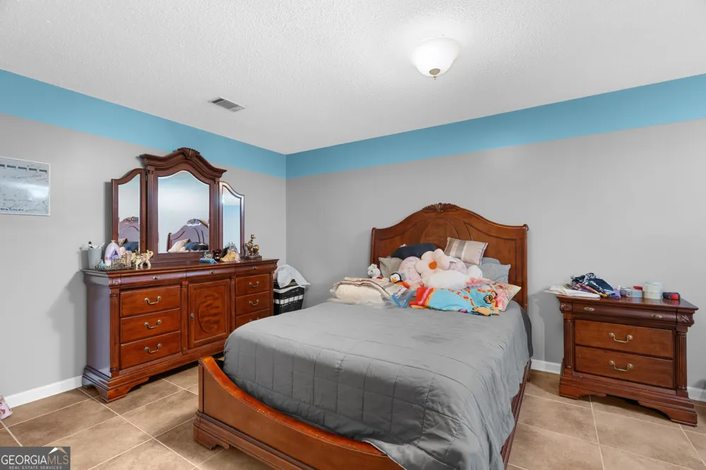 391 Wildwood CIR SE Calhoun, GA 30701