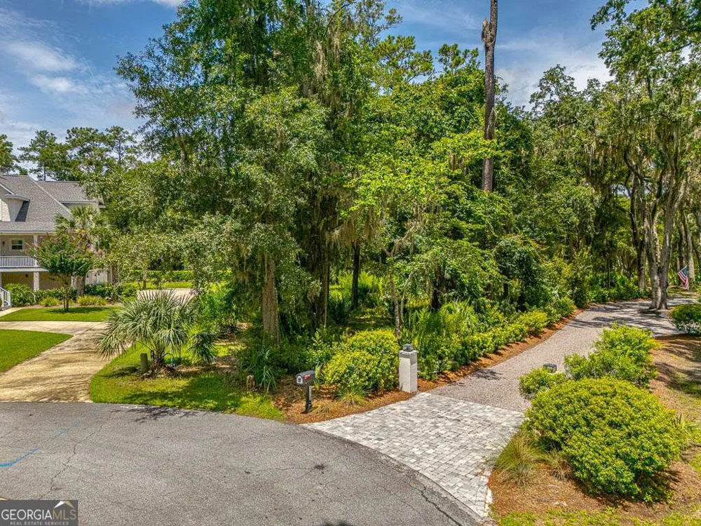 117 Jones Creek DR St. Simons, GA 31522
