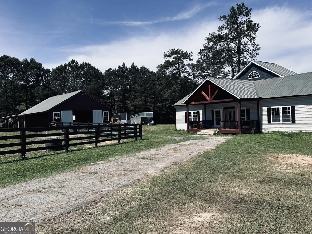 213 Fredonia Church RD Barnesville, GA 30204