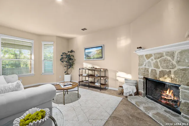 1008 Magellan Windcrest, TX 78239