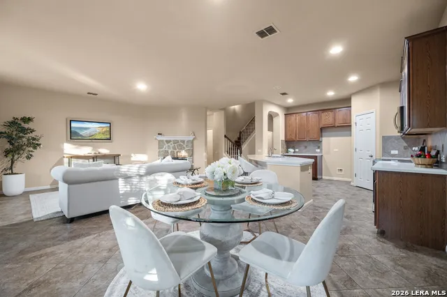 1008 Magellan Windcrest, TX 78239