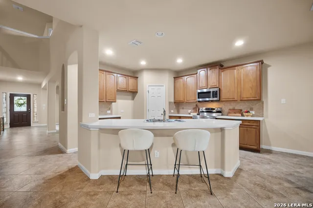 1008 Magellan Windcrest, TX 78239