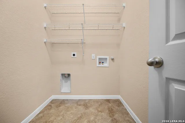 1008 Magellan Windcrest, TX 78239