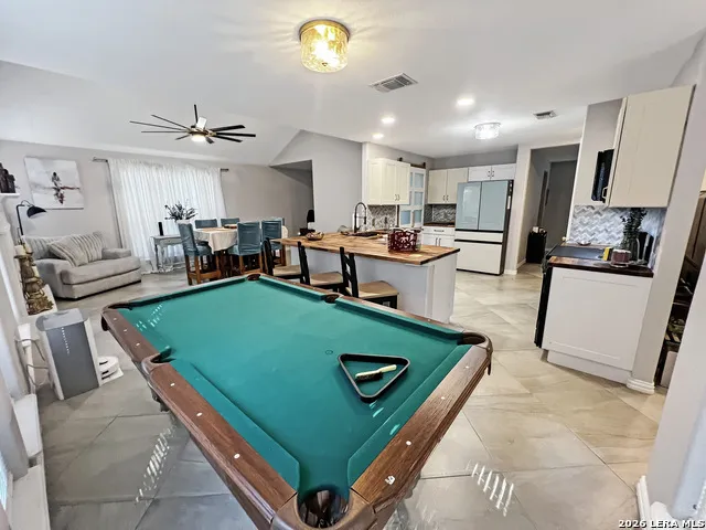 1103 Hidalgo St Crystal City, TX 78839