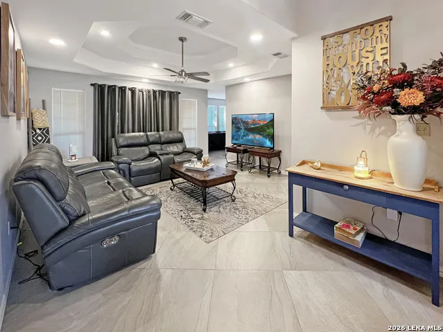 1103 Hidalgo St Crystal City, TX 78839