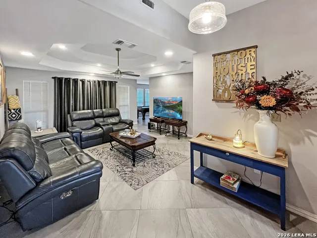 1103 Hidalgo St Crystal City, TX 78839