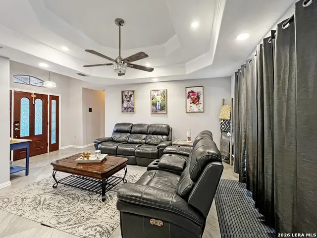 1103 Hidalgo St Crystal City, TX 78839