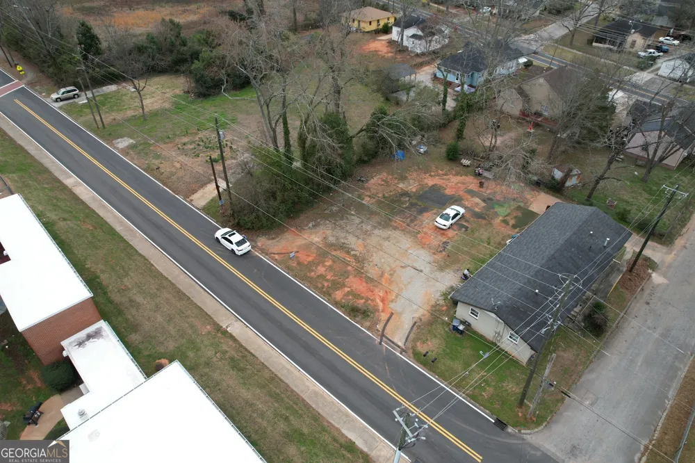 561 N 6th ST Griffin, GA 30223