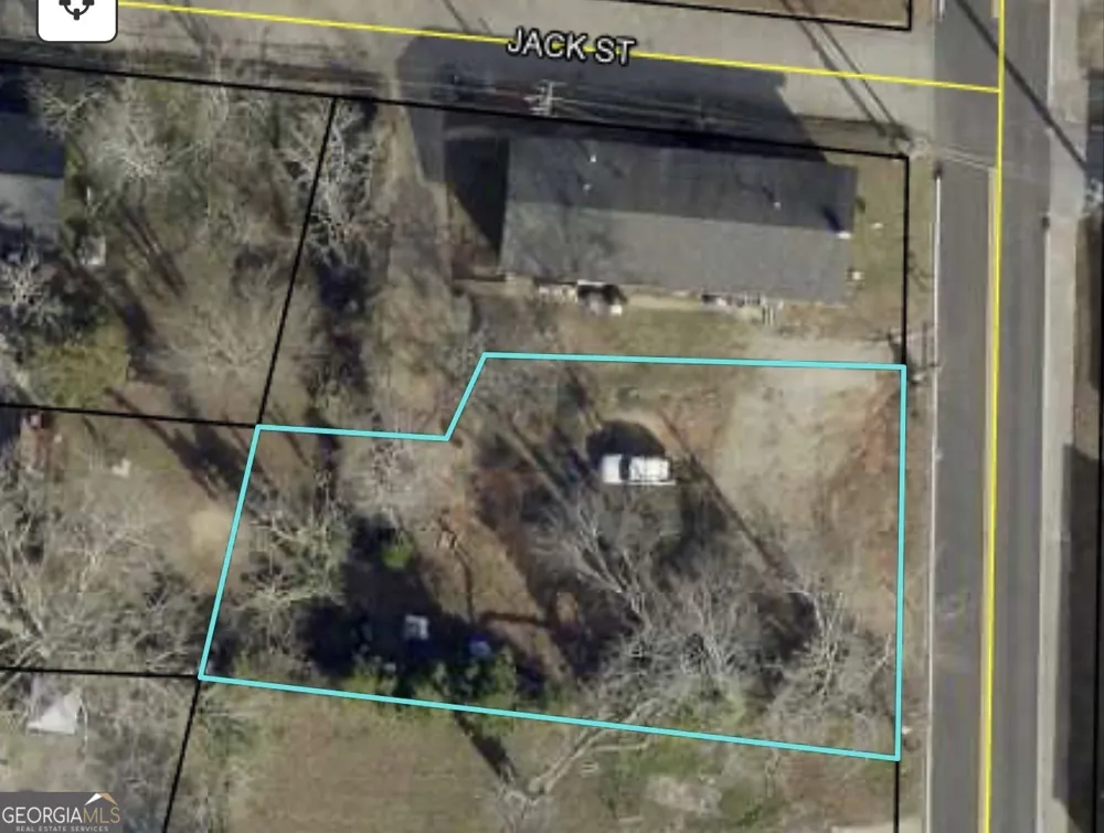 561 N 6th ST Griffin, GA 30223