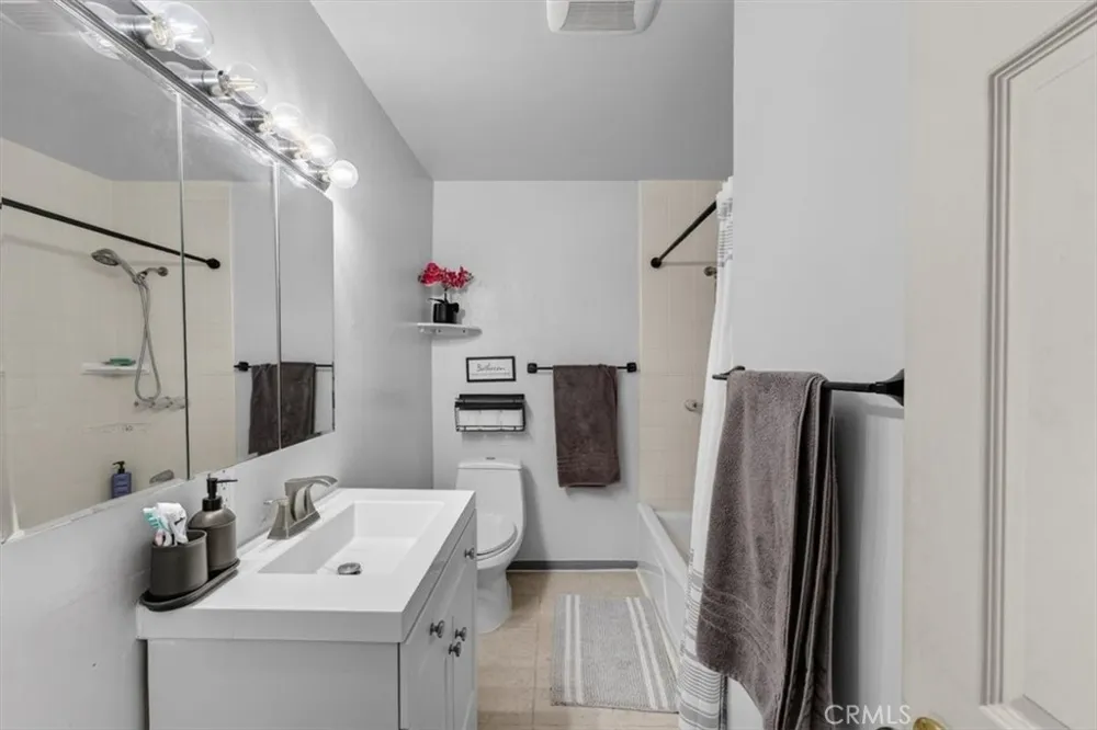 8788 Valley View #C Buena Park, CA 90620