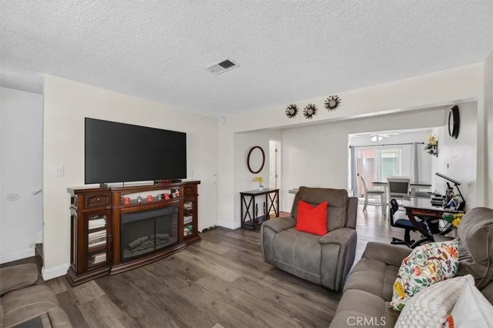8788 Valley View #C Buena Park, CA 90620