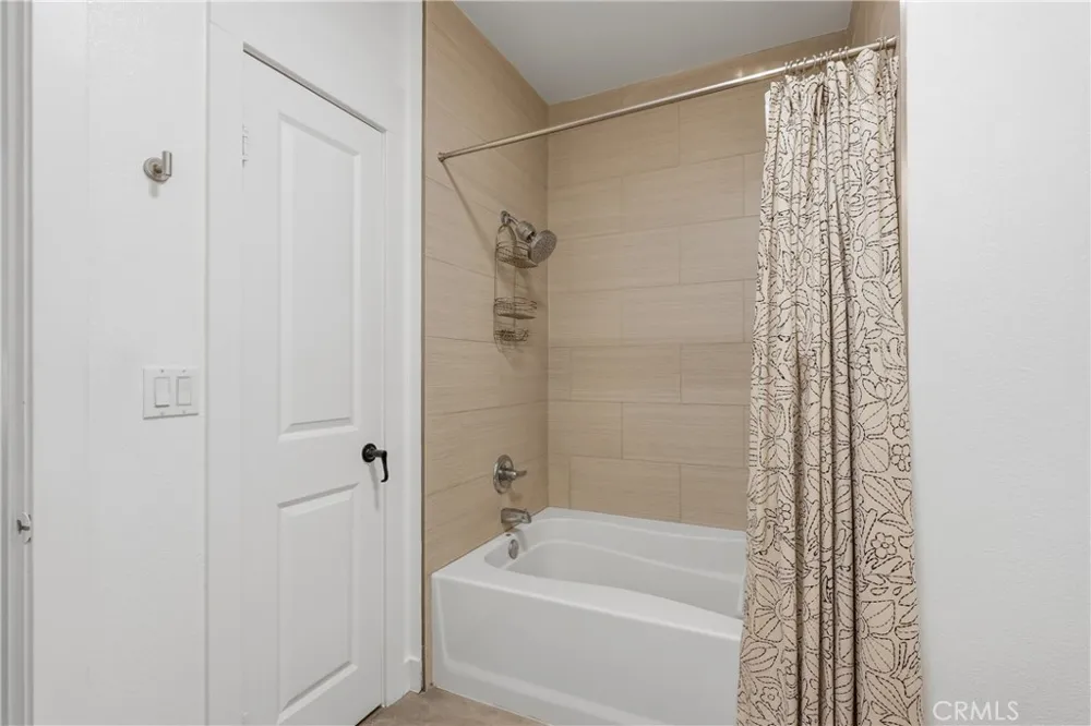 24545 Town Center Drive #5401 Valencia, CA 91355
