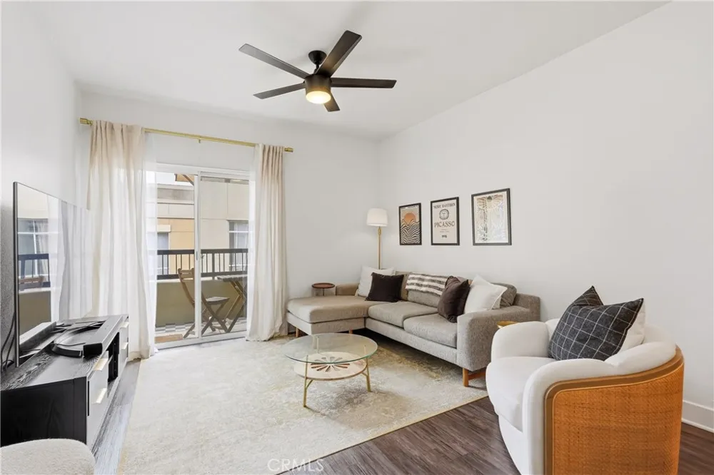 24545 Town Center Drive #5401 Valencia, CA 91355