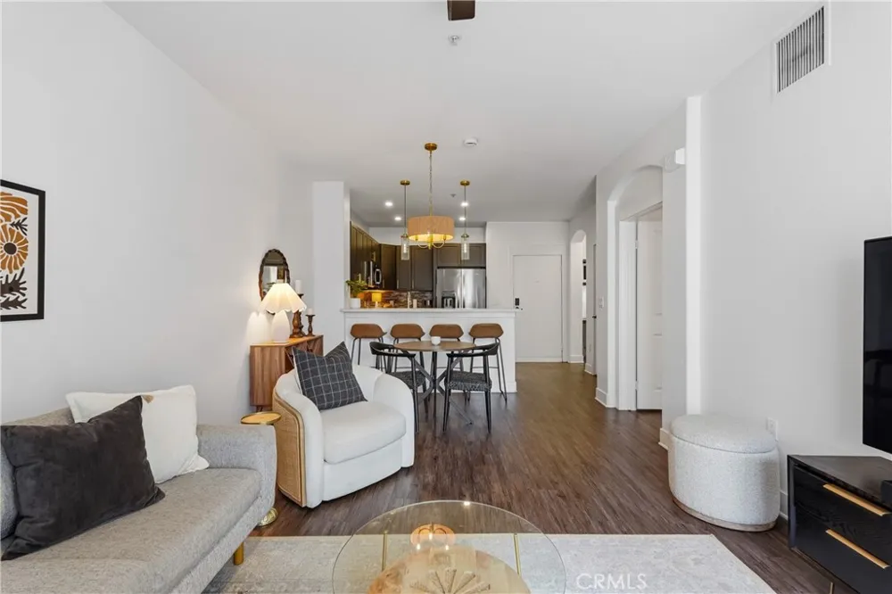 24545 Town Center Drive #5401 Valencia, CA 91355