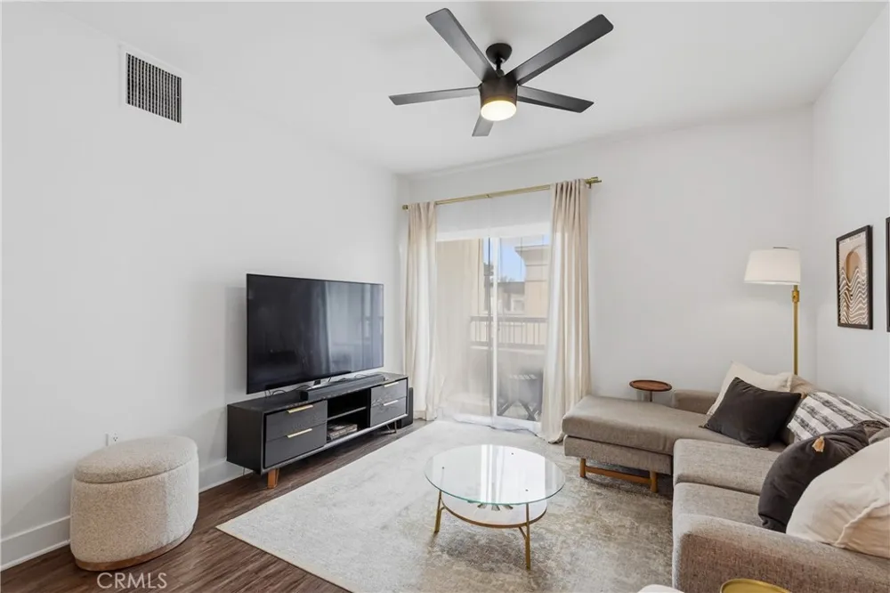 24545 Town Center Drive #5401 Valencia, CA 91355