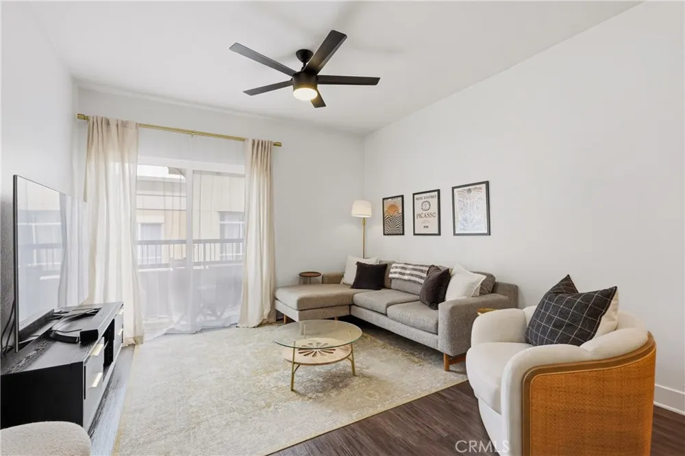 24545 Town Center Drive #5401 Valencia, CA 91355