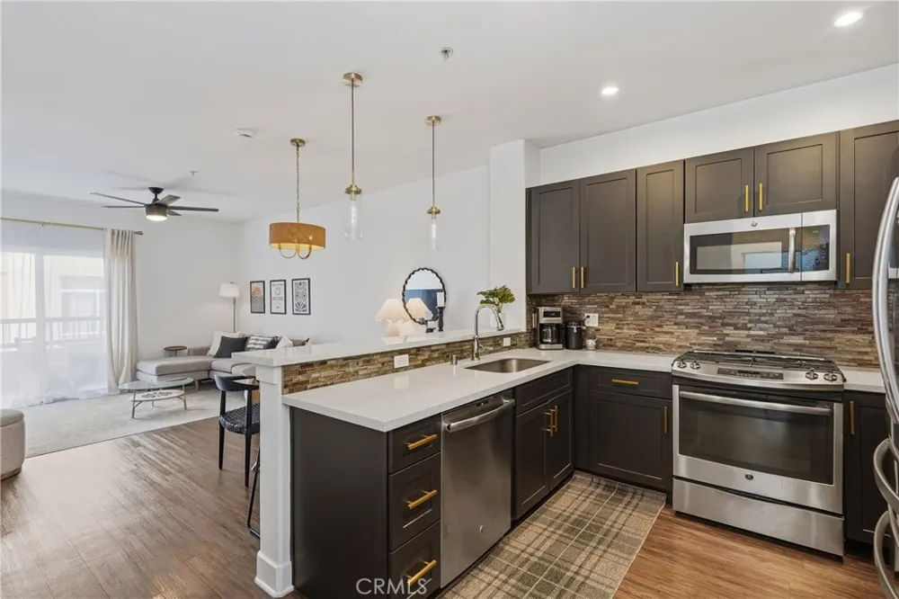 24545 Town Center Drive #5401 Valencia, CA 91355