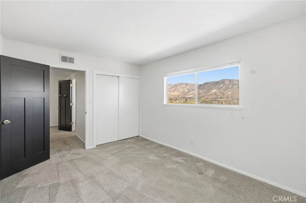 468 E View Santa Paula, CA 93060