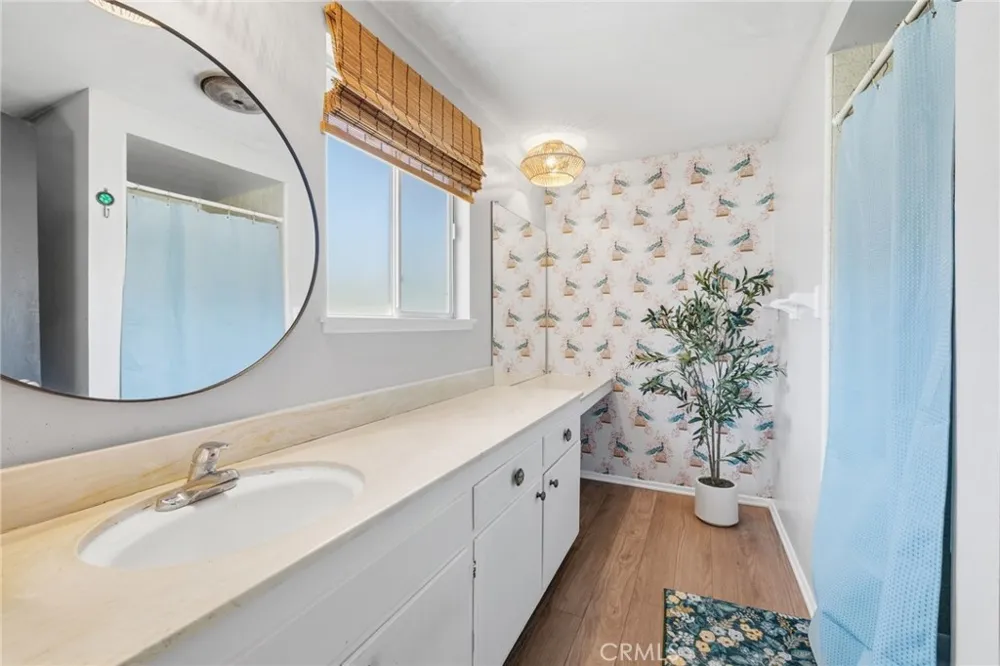 468 E View Santa Paula, CA 93060