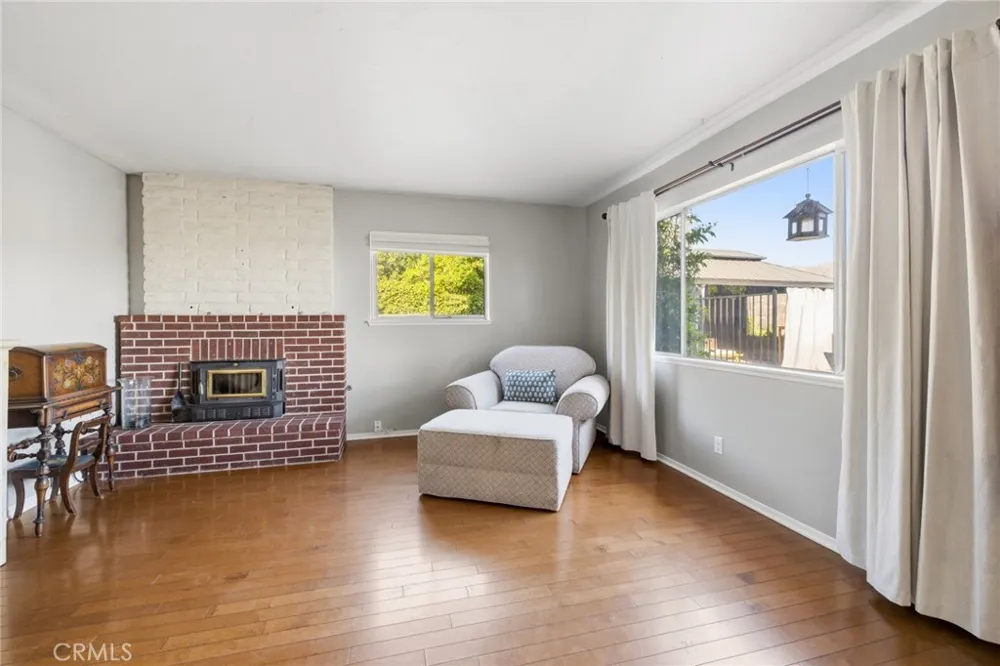 468 E View Santa Paula, CA 93060