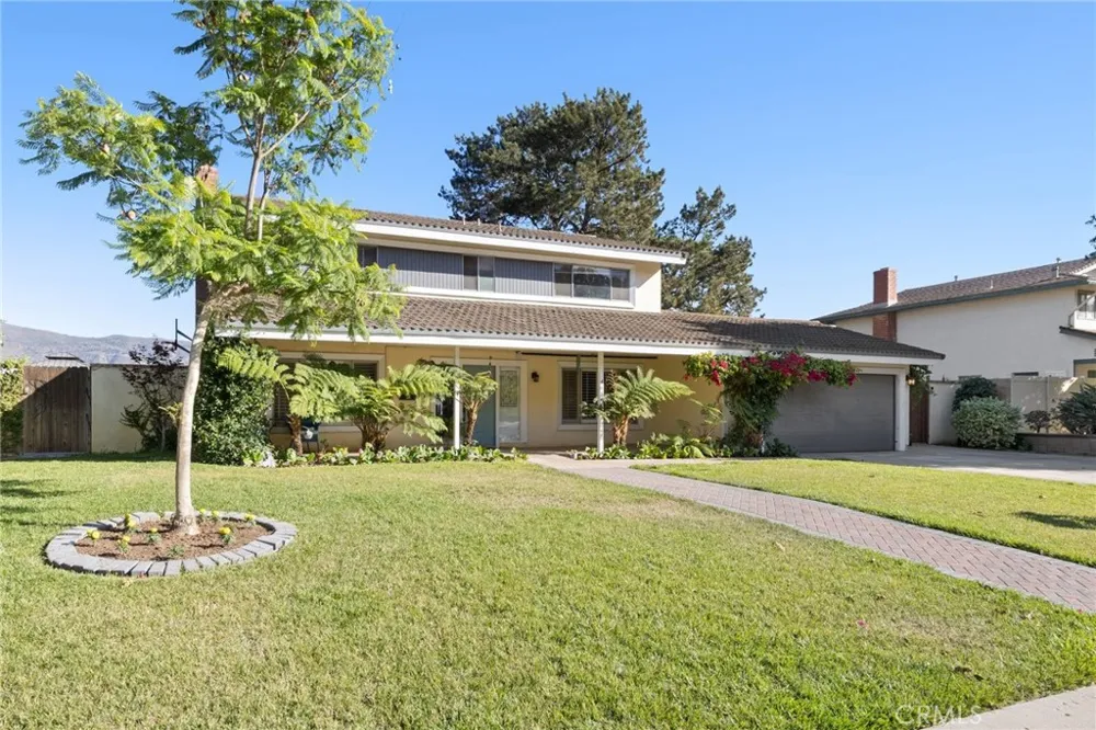 468 E View Santa Paula, CA 93060
