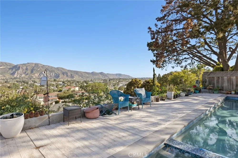 468 E View Santa Paula, CA 93060