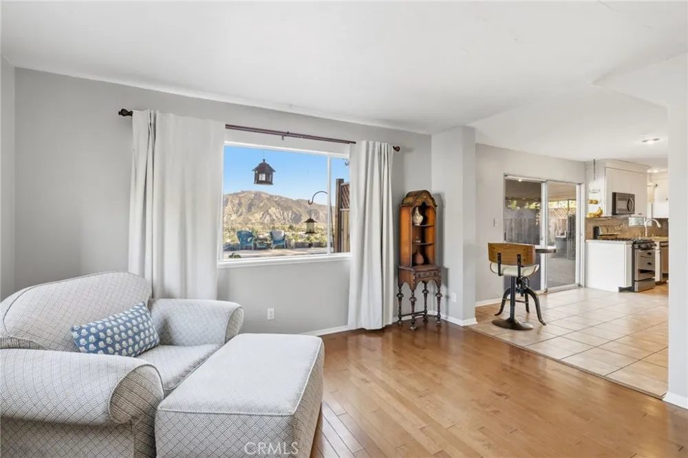 468 E View Santa Paula, CA 93060