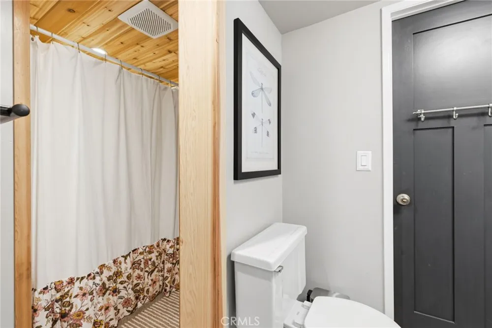 468 E View Santa Paula, CA 93060