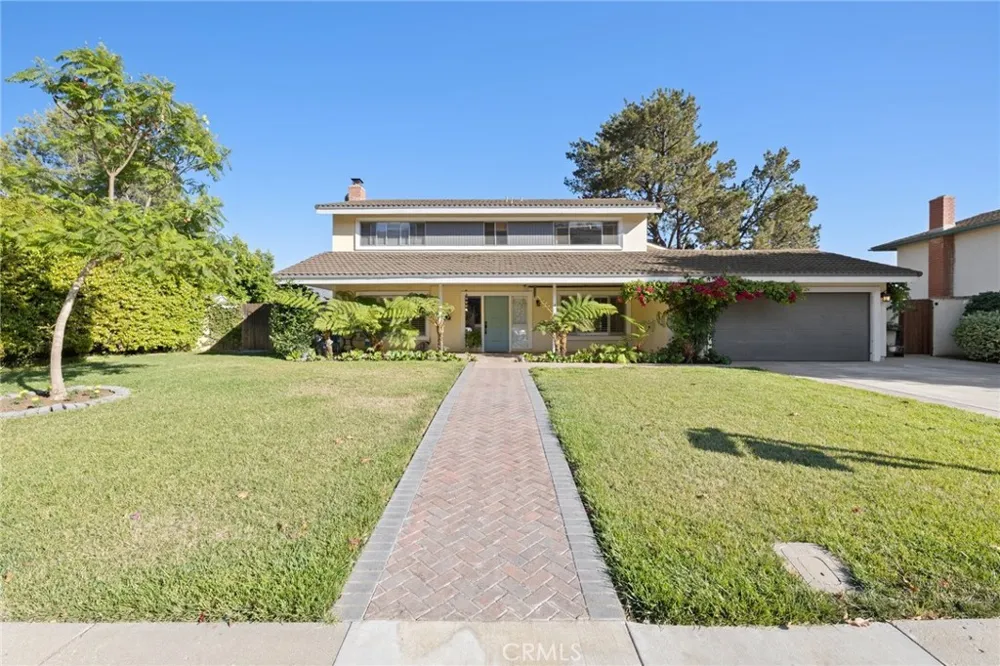 468 E View Santa Paula, CA 93060
